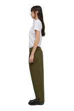 Load image into Gallery viewer, Dime - Baggy Chino Pants in Forest Green