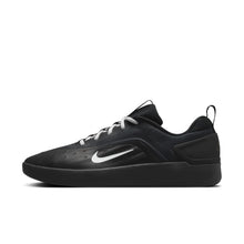 Load image into Gallery viewer, Nike SB - Zoom Nyjah 4 in Black/White-Black-White