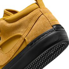 Load image into Gallery viewer, Nike SB - React Leo in Bronzine/Bronzine/Black
