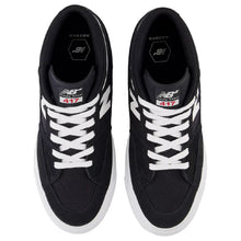 Load image into Gallery viewer, New Balance Numeric - 417 Villani in Black/White
