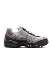 Load image into Gallery viewer, Nike SB - Air Max 95 in Black/Cacao Wow-Anthracite-LT Graphite
