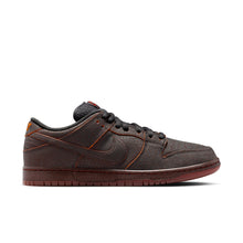Load image into Gallery viewer, Nike SB - Dunk Low Pro Krampus Dark Smoke Grey/Campfire Orange-Black
