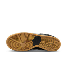 Load image into Gallery viewer, Nike SB - Dunk Low Pro in Black/White-Black-Gum Light Brown
