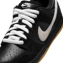 Load image into Gallery viewer, Nike SB - Dunk Low Pro in Black/White-Black-Gum Light Brown
