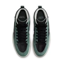 Load image into Gallery viewer, Nike SB - React Leo in Vintage Green/Black/Anthracite/Vintage Green
