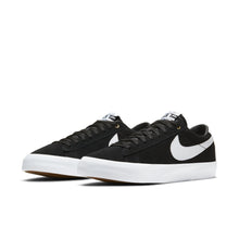 Load image into Gallery viewer, Nike SB - Zoom Blazer Low Pro Gt in Black/White

