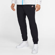 Load image into Gallery viewer, Nike - Everyday Plus Cushioned Training Crew Socks in White/Black (3 Pairs)
