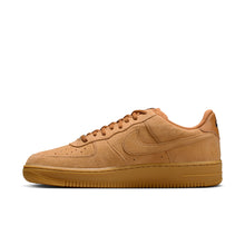 Load image into Gallery viewer, Nike SB - Air Force 1 in Flax/Flax-Black-Gum Light Brown
