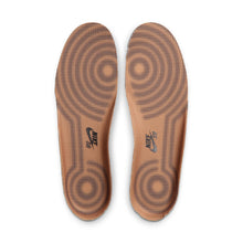 Load image into Gallery viewer, Nike SB - Air Force 1 in Flax/Flax-Black-Gum Light Brown
