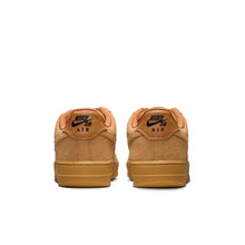Load image into Gallery viewer, Nike SB - Air Force 1 in Flax/Flax-Black-Gum Light Brown
