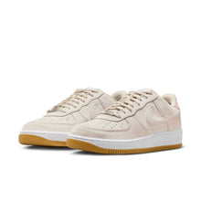 Load image into Gallery viewer, Nike SB - Air Force 1 in Light Orewood Brown/White
