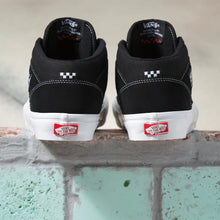 Load image into Gallery viewer, Vans - Skate Half-Cab in Black/White
